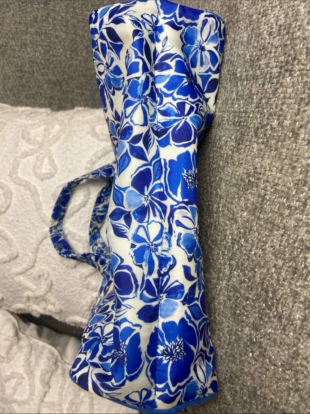 Ellen Tracy Blue and White Floral Cosmetic Tote